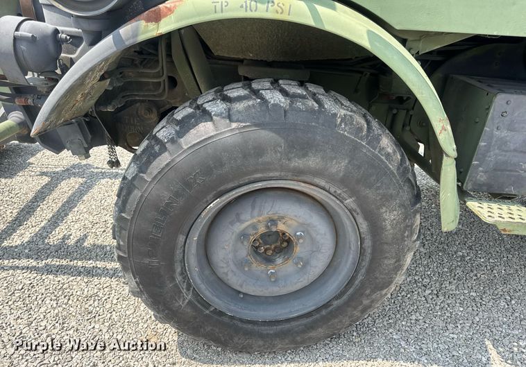 image for item DV4131 1987 Freightliner UC03JL Unimog emplacement excavator