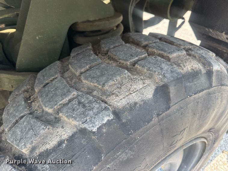 image for item DV4131 1987 Freightliner UC03JL Unimog emplacement excavator