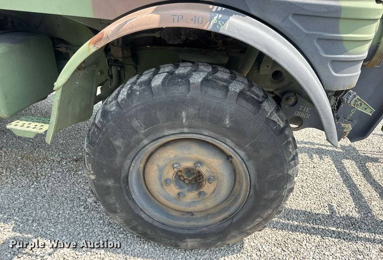 image for item DV4131 1987 Freightliner UC03JL Unimog emplacement excavator