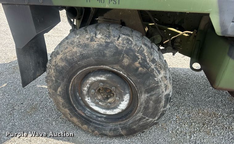 image for item DV4131 1987 Freightliner UC03JL Unimog emplacement excavator