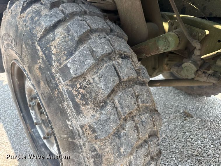 image for item DV4131 1987 Freightliner UC03JL Unimog emplacement excavator