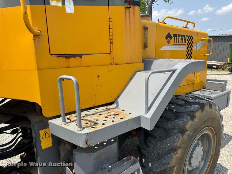 image for item DV4132 2007 Titan LG938 wheel loader