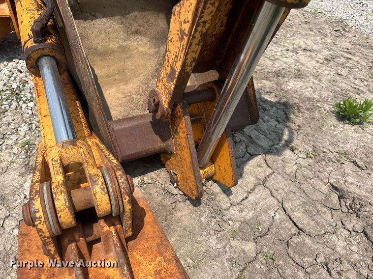 image for item DV4134 Case D100XR skid steer backhoe