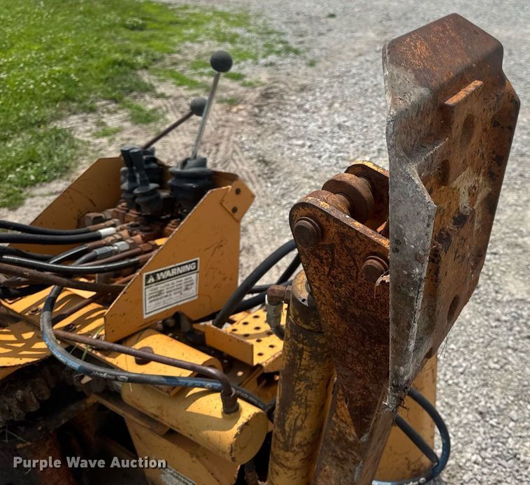 image for item DV4134 Case D100XR skid steer backhoe