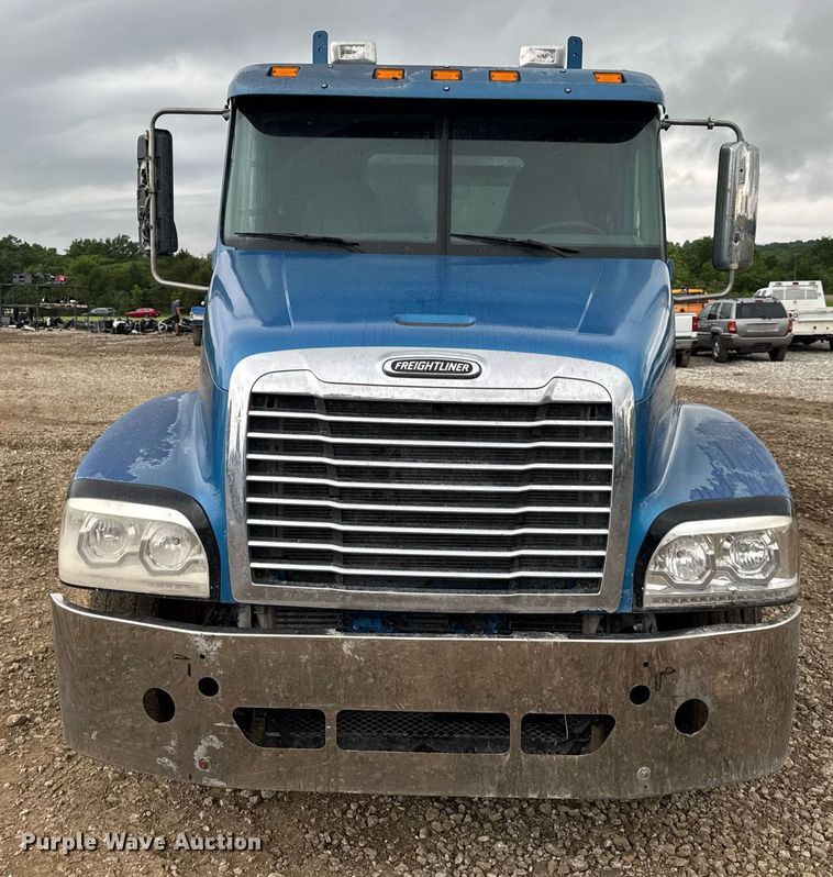 image for item DV4161 2008 Freightliner Century Class S/T dump truck