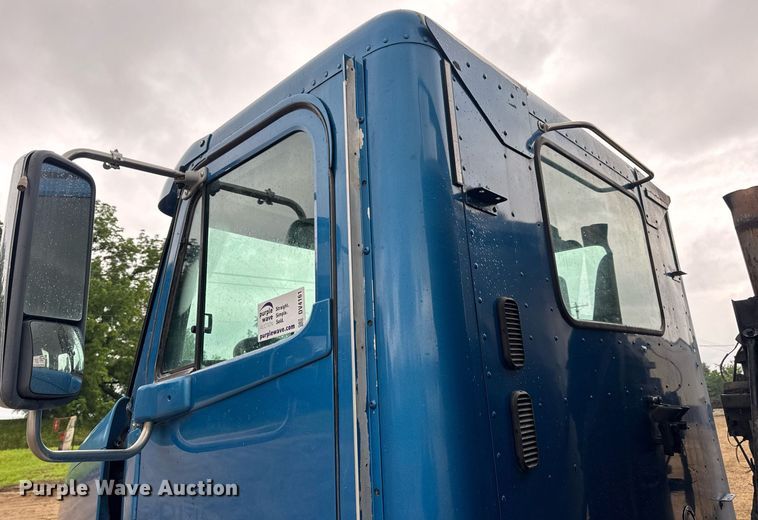 image for item DV4161 2008 Freightliner Century Class S/T dump truck