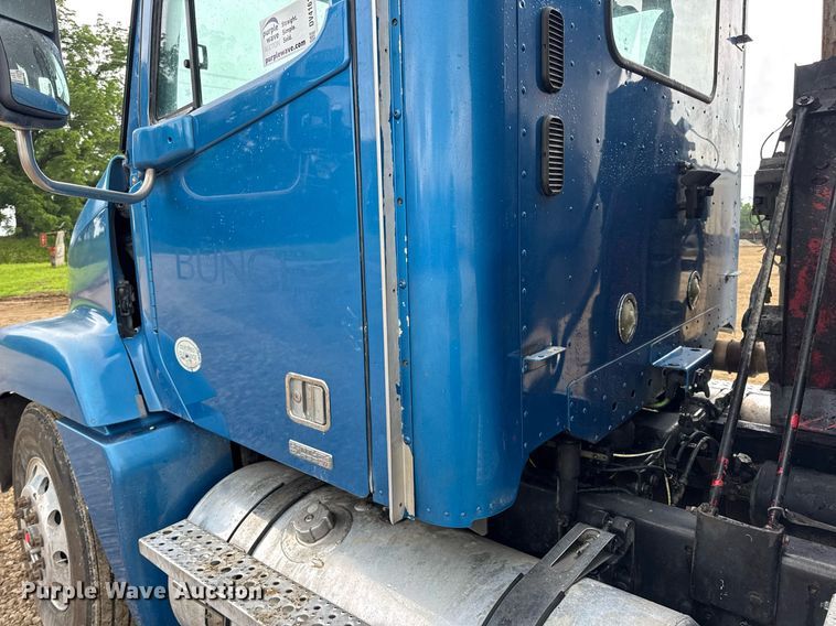 image for item DV4161 2008 Freightliner Century Class S/T dump truck