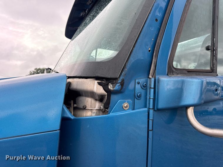 image for item DV4161 2008 Freightliner Century Class S/T dump truck