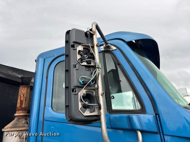 image for item DV4161 2008 Freightliner Century Class S/T dump truck