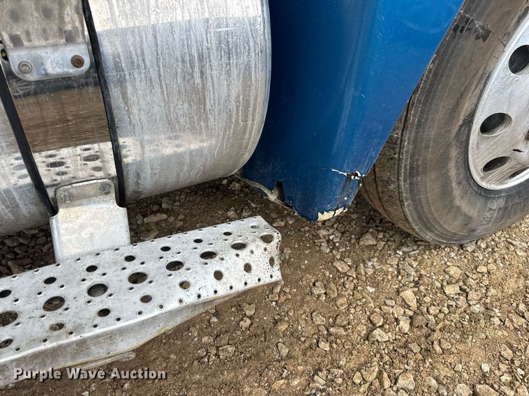 image for item DV4161 2008 Freightliner Century Class S/T dump truck