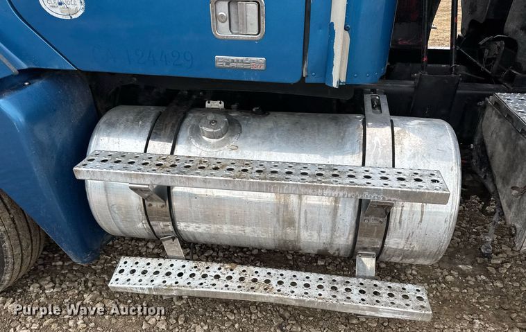 image for item DV4161 2008 Freightliner Century Class S/T dump truck