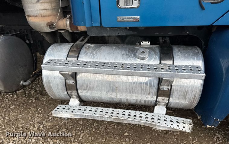 image for item DV4161 2008 Freightliner Century Class S/T dump truck