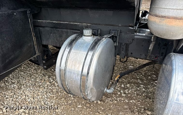 image for item DV4161 2008 Freightliner Century Class S/T dump truck