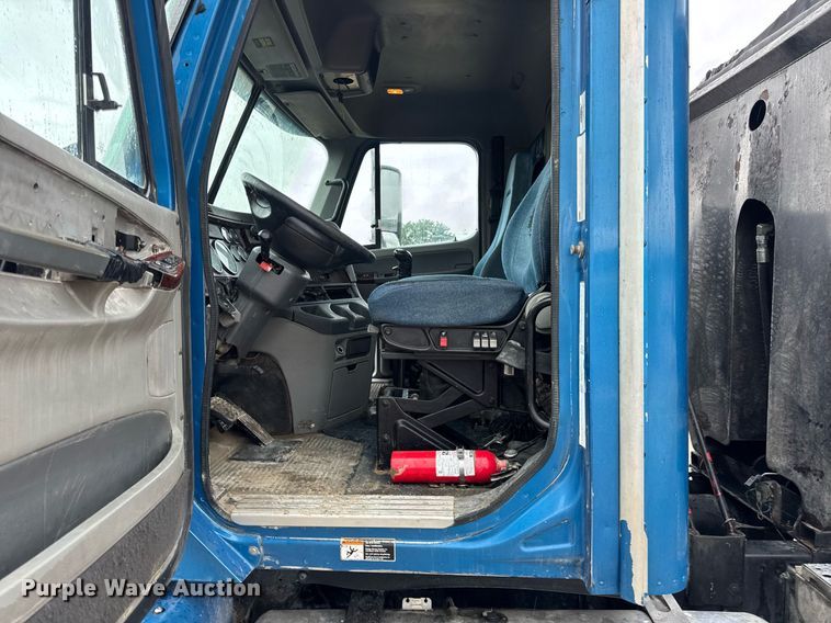 image for item DV4161 2008 Freightliner Century Class S/T dump truck