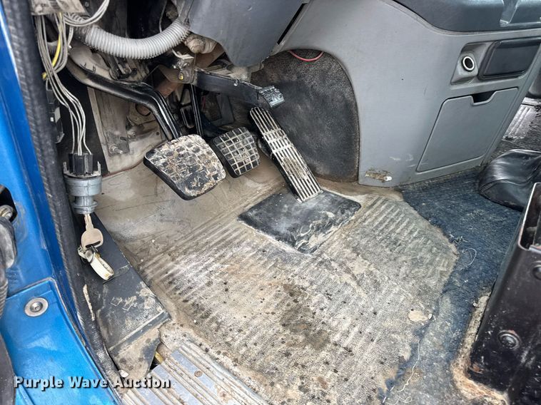 image for item DV4161 2008 Freightliner Century Class S/T dump truck