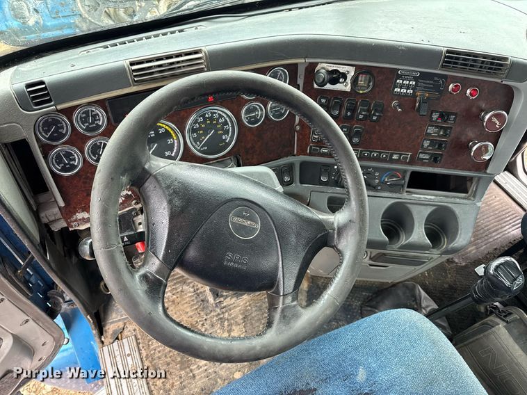 image for item DV4161 2008 Freightliner Century Class S/T dump truck