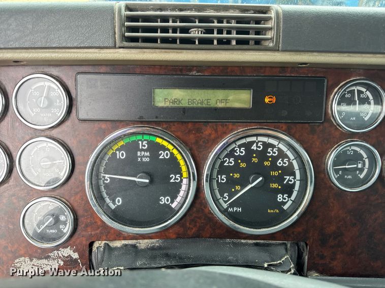 image for item DV4161 2008 Freightliner Century Class S/T dump truck