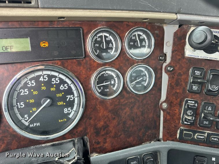 image for item DV4161 2008 Freightliner Century Class S/T dump truck