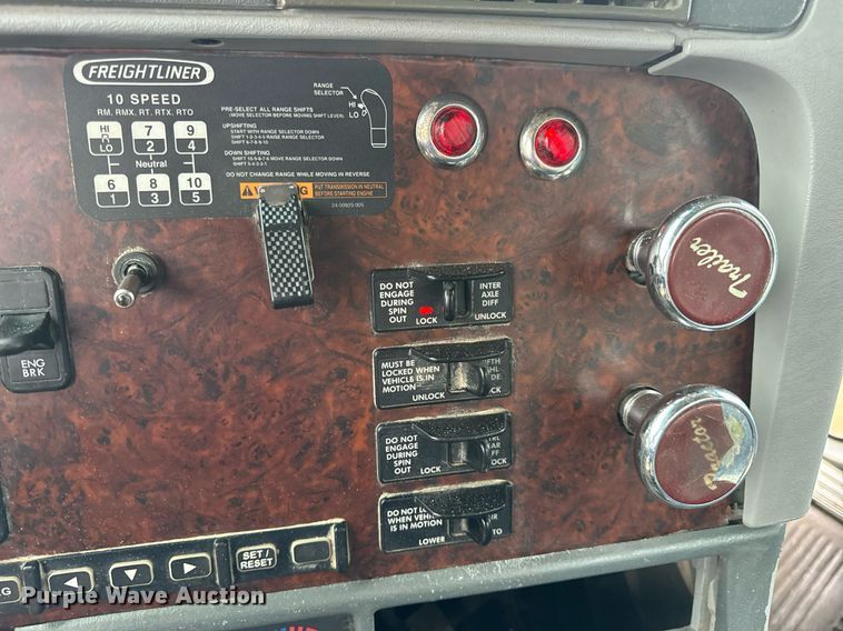 image for item DV4161 2008 Freightliner Century Class S/T dump truck