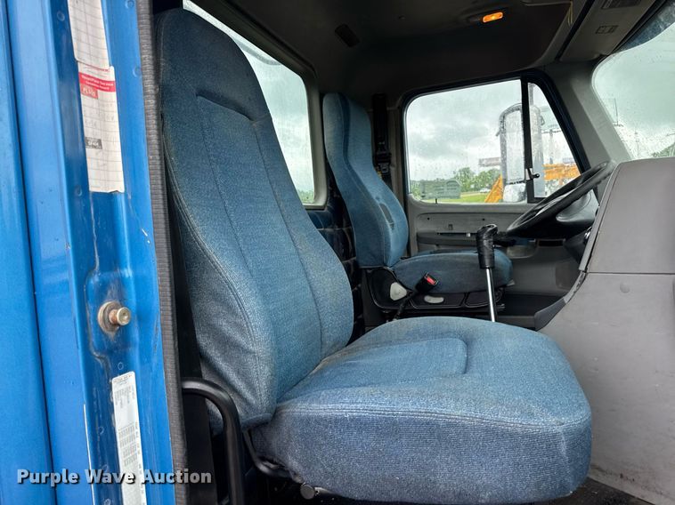 image for item DV4161 2008 Freightliner Century Class S/T dump truck