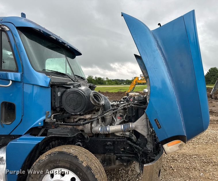 image for item DV4161 2008 Freightliner Century Class S/T dump truck