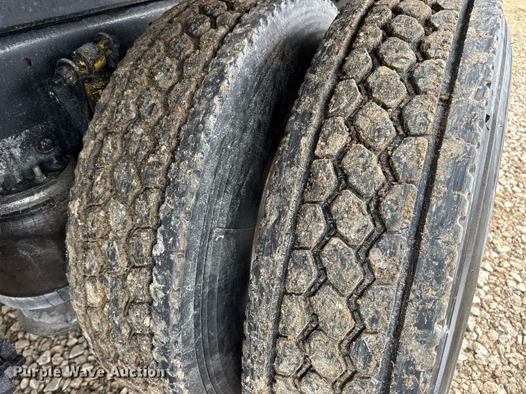 image for item DV4161 2008 Freightliner Century Class S/T dump truck