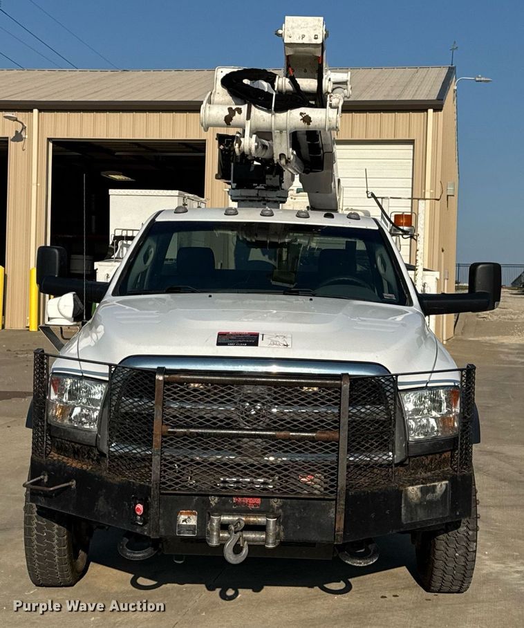 image for item DV4170 2018 Dodge Ram 5500HD bucket truck