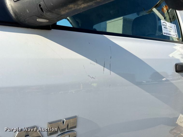 image for item DV4170 2018 Dodge Ram 5500HD bucket truck