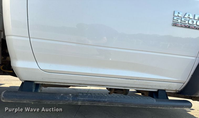 image for item DV4170 2018 Dodge Ram 5500HD bucket truck