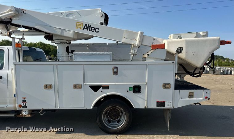 image for item DV4170 2018 Dodge Ram 5500HD bucket truck