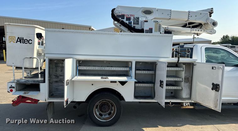 image for item DV4170 2018 Dodge Ram 5500HD bucket truck