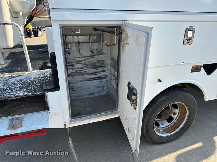 image for item DV4170 2018 Dodge Ram 5500HD bucket truck