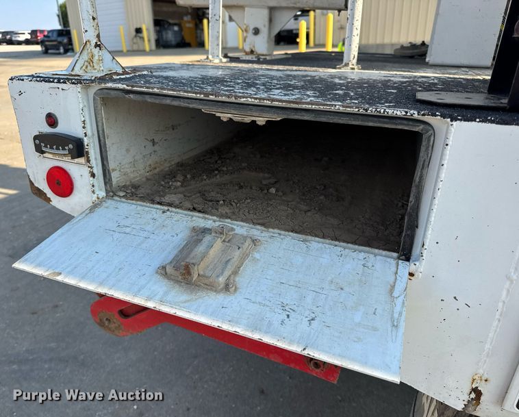 image for item DV4170 2018 Dodge Ram 5500HD bucket truck