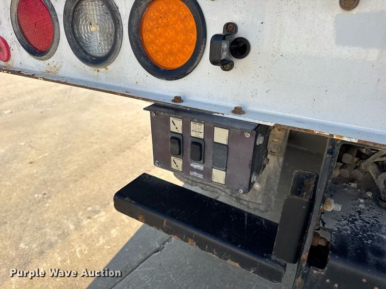 image for item DV4170 2018 Dodge Ram 5500HD bucket truck