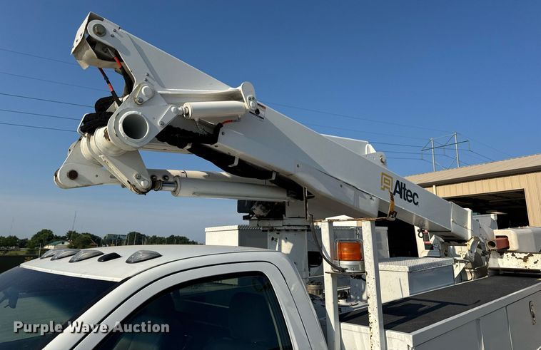 image for item DV4170 2018 Dodge Ram 5500HD bucket truck