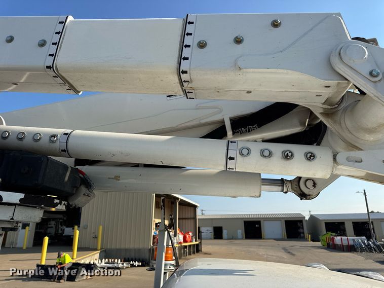 image for item DV4170 2018 Dodge Ram 5500HD bucket truck