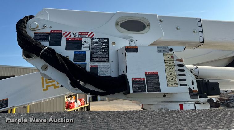 image for item DV4170 2018 Dodge Ram 5500HD bucket truck