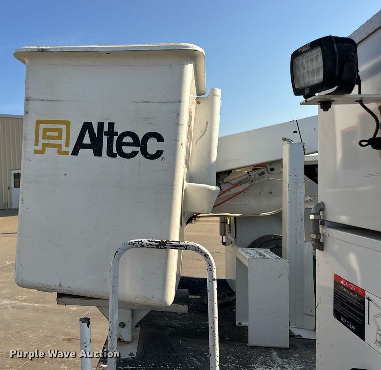 image for item DV4170 2018 Dodge Ram 5500HD bucket truck