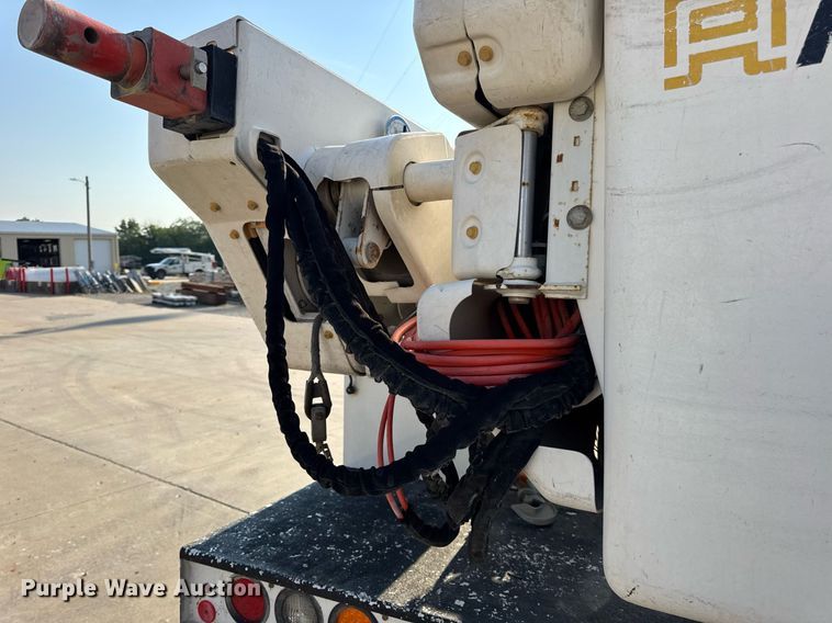 image for item DV4170 2018 Dodge Ram 5500HD bucket truck