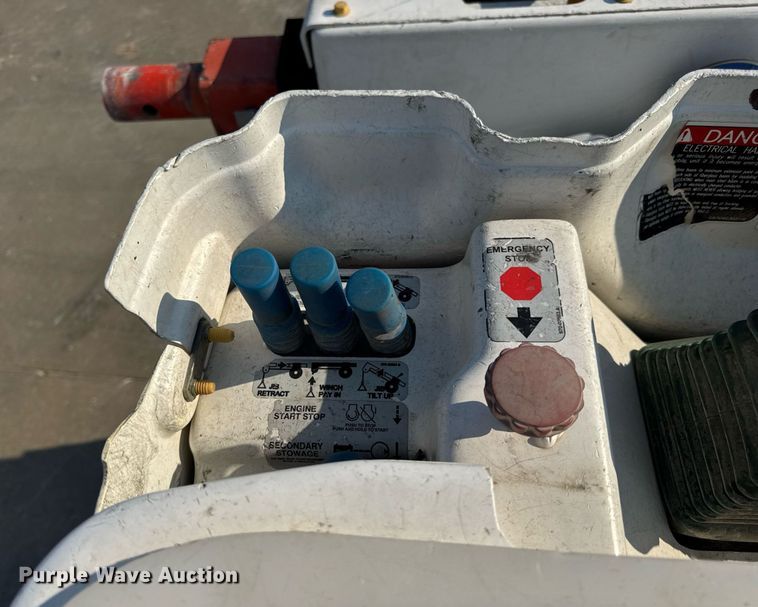 image for item DV4170 2018 Dodge Ram 5500HD bucket truck