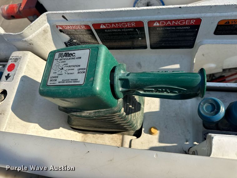 image for item DV4170 2018 Dodge Ram 5500HD bucket truck