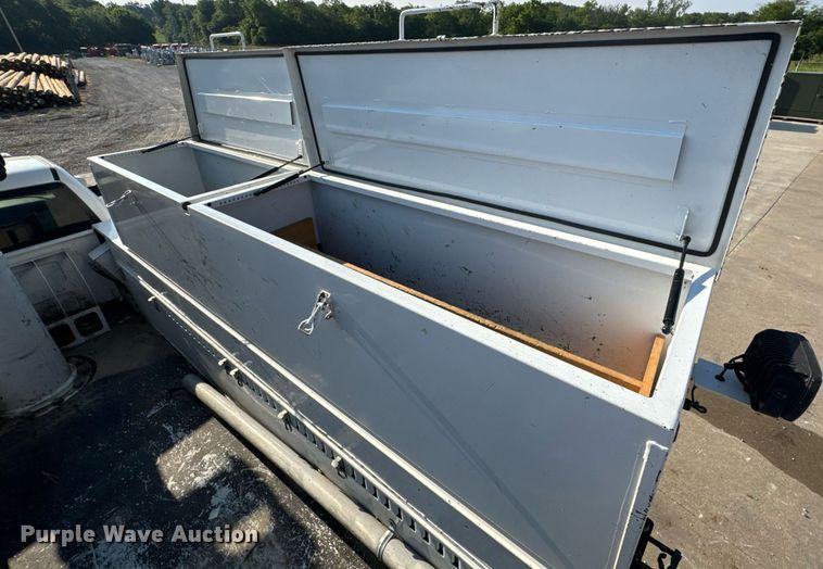 image for item DV4170 2018 Dodge Ram 5500HD bucket truck