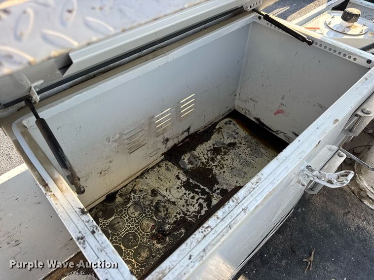 image for item DV4170 2018 Dodge Ram 5500HD bucket truck