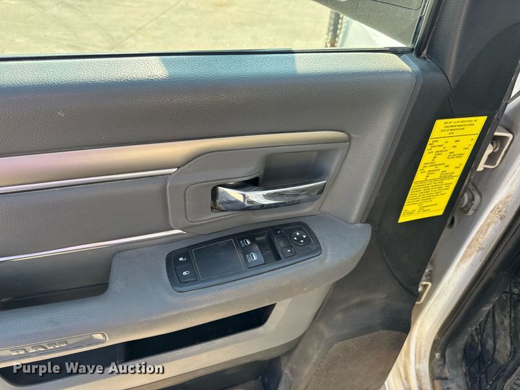 image for item DV4170 2018 Dodge Ram 5500HD bucket truck