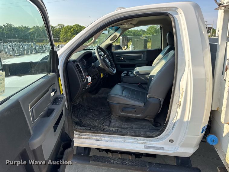 image for item DV4170 2018 Dodge Ram 5500HD bucket truck