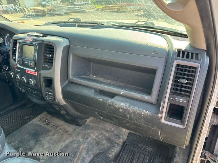 image for item DV4170 2018 Dodge Ram 5500HD bucket truck