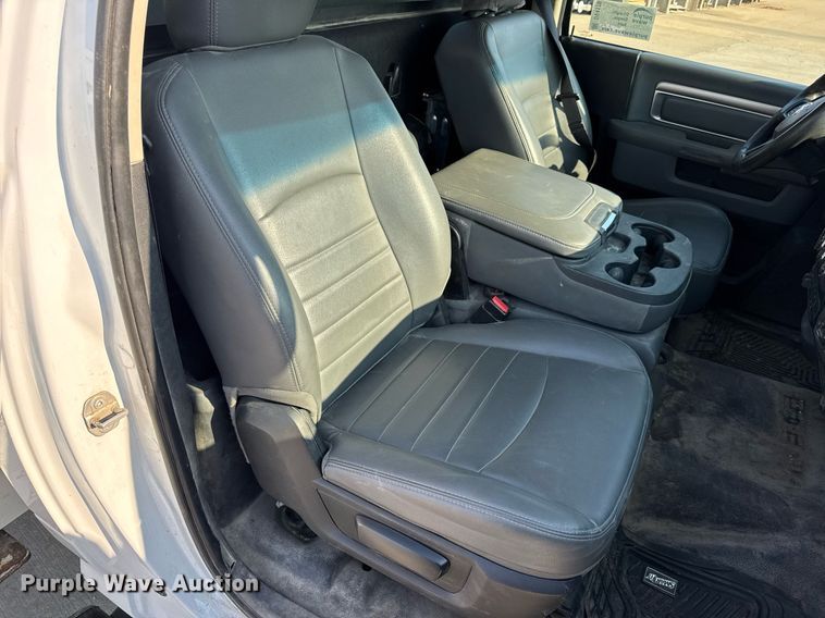 image for item DV4170 2018 Dodge Ram 5500HD bucket truck