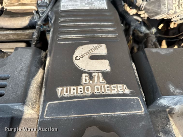 image for item DV4170 2018 Dodge Ram 5500HD bucket truck