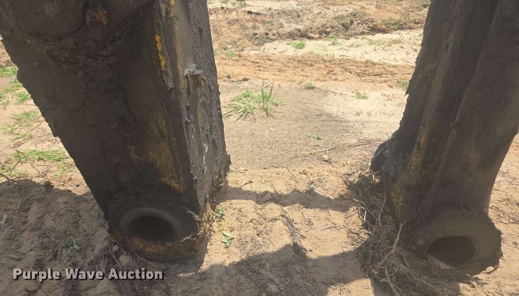 image for item DW1990 2012 Komatsu PC210LC-8 excavator