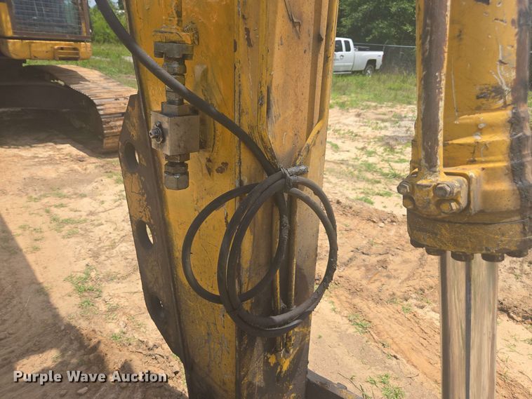 image for item DW1990 2012 Komatsu PC210LC-8 excavator